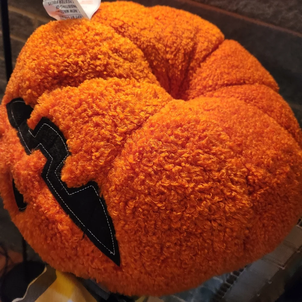 The Farmhouse decorative pumpkin pillow nwt